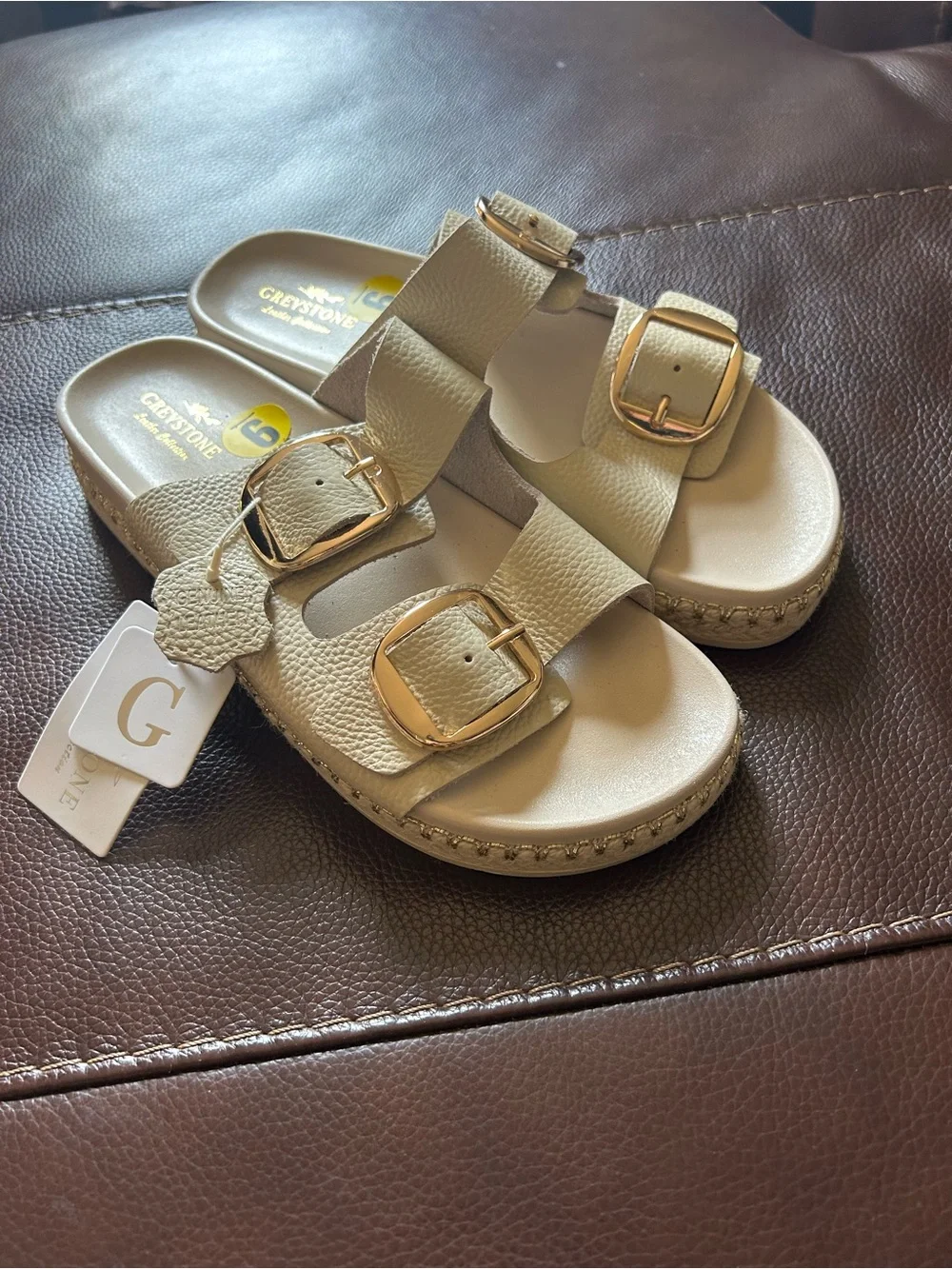 NWT Greystone Genuine Leather Beige Double-Buckle Comfort Sandals